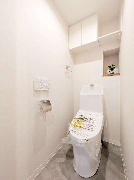 パークハイム日吉本町のトイレ|清潔感のある内装のすっきりとしたデザインのトイレです。
水周りが綺麗だと安心ですね。
