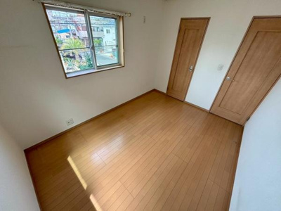 【洋室】 | 草加市青柳8丁目戸建 | 収納付きの6.0帖の洋室になっております♪