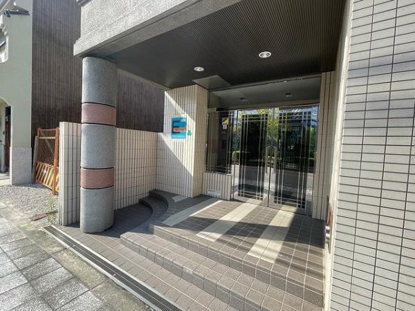 【エントランス】 | エクセレントOBPバンクス