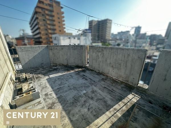 和歌山市黒田　店舗付住宅のバルコニー