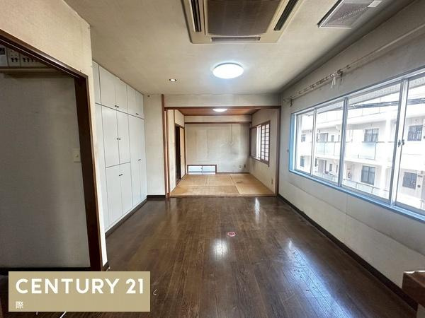 和歌山市黒田　店舗付住宅の居間・リビング