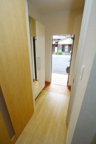 アヴニール　ベルⅠの玄関