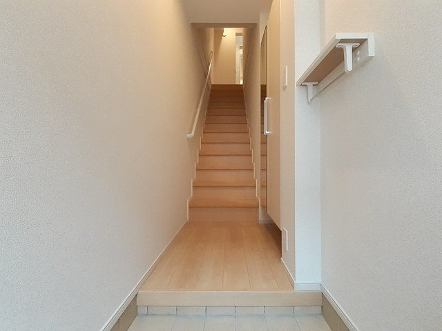 エトワール八尾の玄関