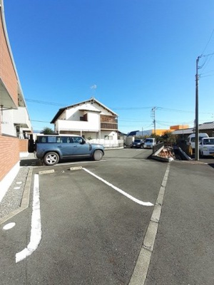 【駐車場】 | ハイツ長通
