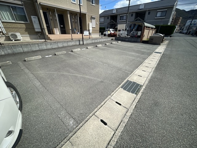 ベルビュウの駐車場