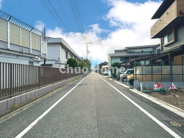 江戸川区鹿骨2丁目新築分譲住宅の前面道路含む現地写真|全面道路