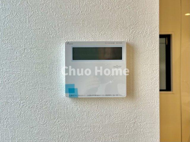 江戸川区鹿骨2丁目新築分譲住宅の発電・温水設備|【給湯リモコン】外での一日を忘れさせてくれるオートバス機能でお好みの湯量・温度に調整された浴槽。