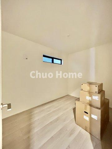 江戸川区鹿骨2丁目新築分譲住宅の子供部屋|【子供部屋】お子様を持つ家庭の約6割が「家族や子どものため」に購入を希望。入学後の転校を避け、広い空間でのびのび育てたいなどの親心が、家探しのきっかけになっているようです。