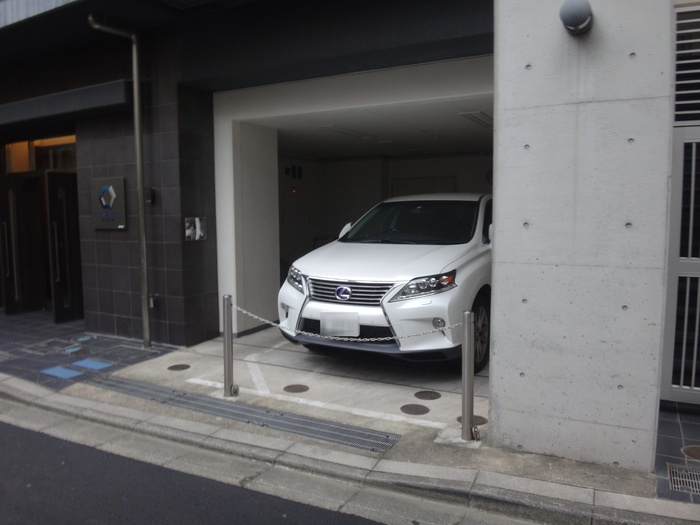 カスタリア三ノ輪の駐車場