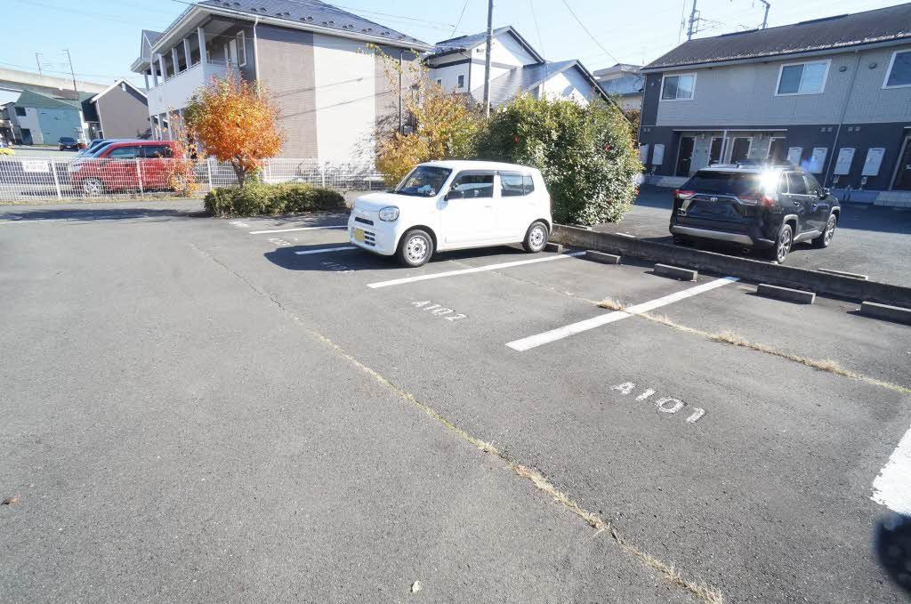 カオリーモ境田 Ａの駐車場