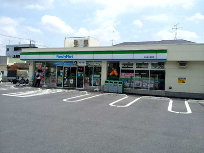 【周辺】 | グランシャリオ | ファミリーマート熊谷美土里町店まで747ｍ