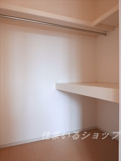 ブライト　ヴィラ　１の収納|ウォークインクローゼット