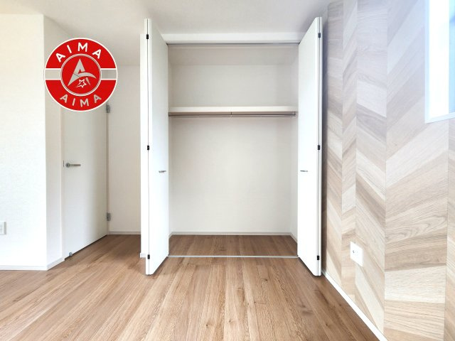筑紫野市杉塚7丁目第1-2棟(2号棟)の内観：施工例|大きなスペースがあり、収納には困りません。