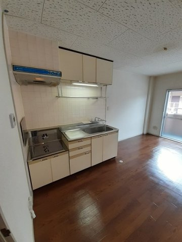 リアルエステート東原Ａのキッチン|お料理しやすいキッチンです
