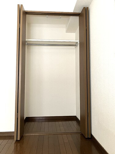 ランドマークシティ紙屋町の収納|洋室１の収納　※退去後撮影