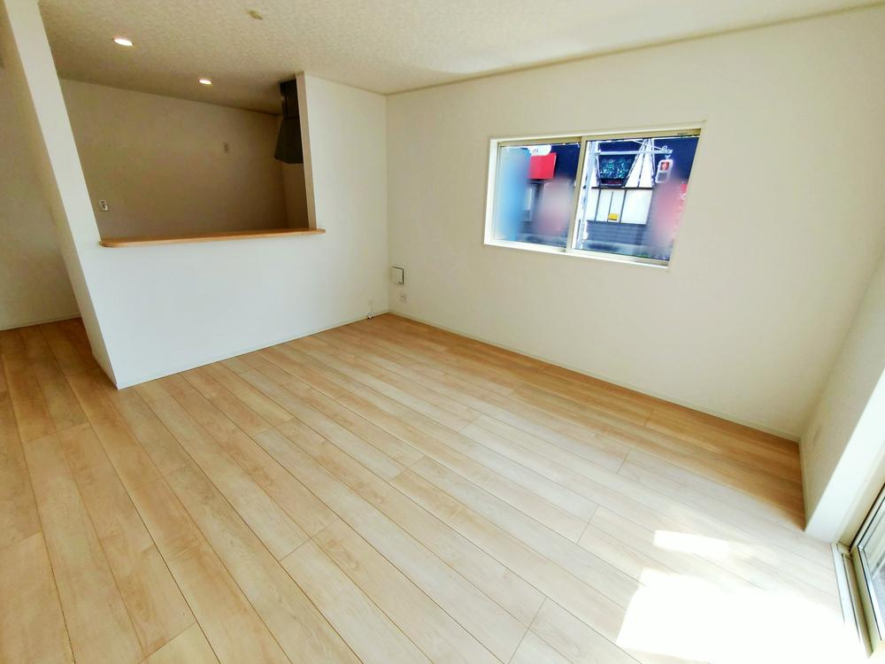 【Cradle garden】小平仲町第６の居間・リビング|14帖LDKに家族の会話が自然と集まる開放感ある住空間。