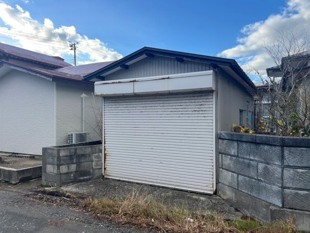 小人町中古住宅のその他|車庫あり