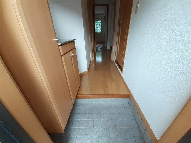 ブル－ジュの玄関|明るい玄関です
