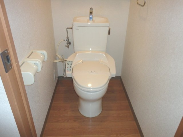 シャワー付トイレ