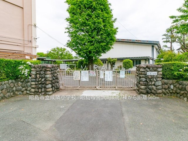 【洋室】 | 居心地の良さそうなリラックスできる空間。独立性のある建物ですので、ご自分の時間を大切にしたご家族様にぴったりです！