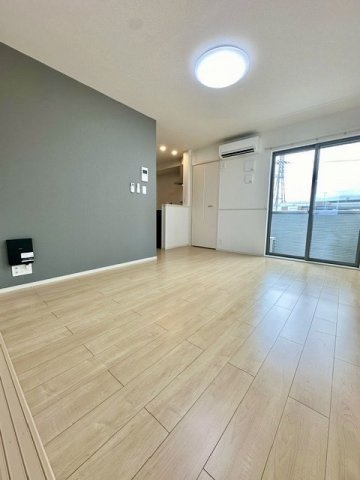 【居間・リビング】 | コンフォート　星田 | こちらの居間で趣味の時間をお楽しみください