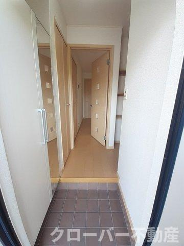 アースＣの玄関
