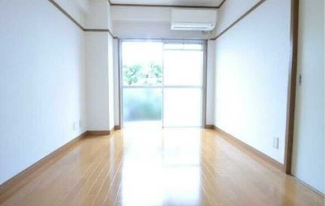 サンフラワー池谷　敷金０　礼金０　南向きの居間・リビング