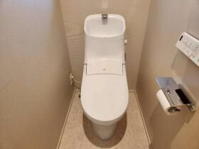 小郡市三沢　中古戸建のトイレ