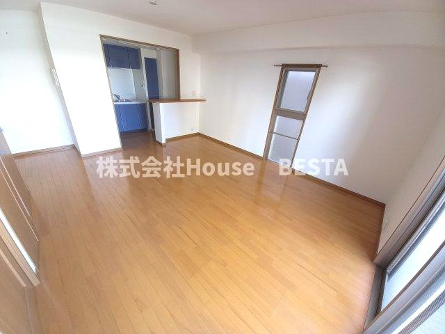 プレサンス神戸みなと元町の洋室