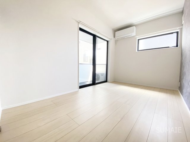 MELLAS日進の居間・リビング|角部屋です！