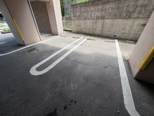 ファイン　グランデの駐車場