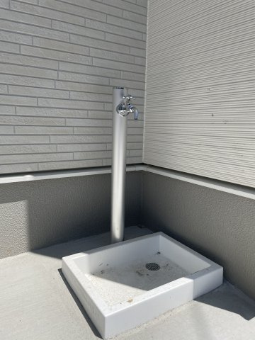 高取南2丁目カーサヴェルディ新築一戸建てのその他|駐車スペースに立水栓が付いています