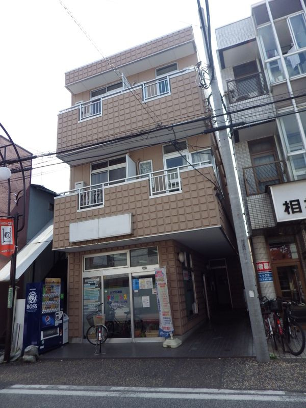 カメヤハイツの外観