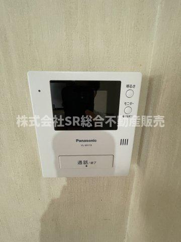 下六万寺町3丁目中古戸建のセキュリティ|来客時に直接顔を合わせずにやりとりしたり、不審者の侵入を防いだりとセキュリティー面で重宝する設備です！