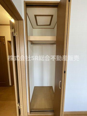 下六万寺町3丁目中古戸建の収納|こまごましたものを収納できます！