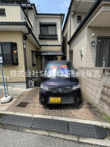 下六万寺町3丁目中古戸建の駐車場|駐車スペース1台分ございます！（車種による）