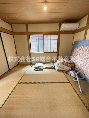 下六万寺町3丁目中古戸建の和室|収納付きの便利な和室です！