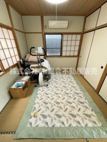 下六万寺町3丁目中古戸建の寝室|寝室や書斎など様々な用途でご利用いただけます！