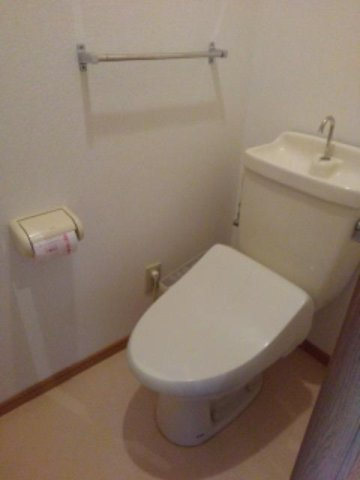 クレストール北島　Ｃのトイレ|落ち着いたトイレです
