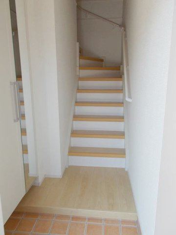 クラールプレディエＦの玄関|ゆったりとした玄関です