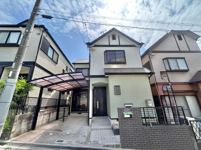 藤阪東町4丁目　中古一戸建ての外観|■物件内覧・資金計画相談・住宅ローン相談、リフォーム相談、お問合せ受付中■
※当日・翌日のご内覧、ご相談はお電話でのお問合せがスムーズです！