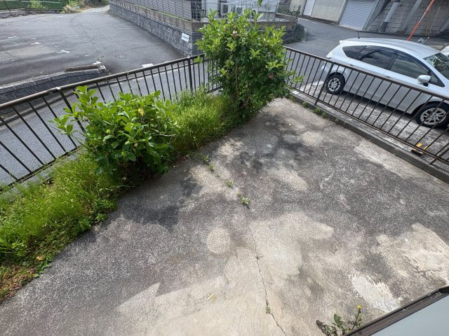 川崎市麻生区千代ケ丘８丁目のテラスの庭