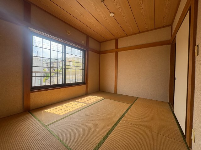 川崎市麻生区千代ケ丘８丁目のテラスの和室