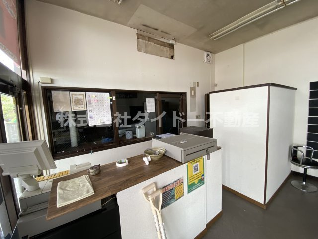 飯塚市中の店舗事務所の内装