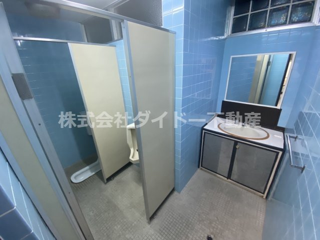 飯塚市中の店舗事務所のトイレ