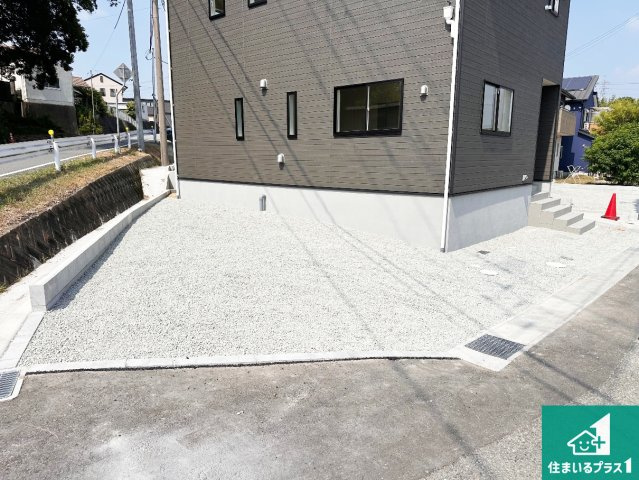 小野市片山町　第1期　新築一戸建ての駐車場|駐車スペース！散水栓があるので、こまめに愛車を洗えます！