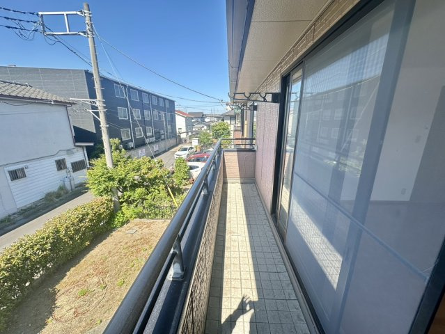 飯塚町谷一貸家住宅のバルコニー
