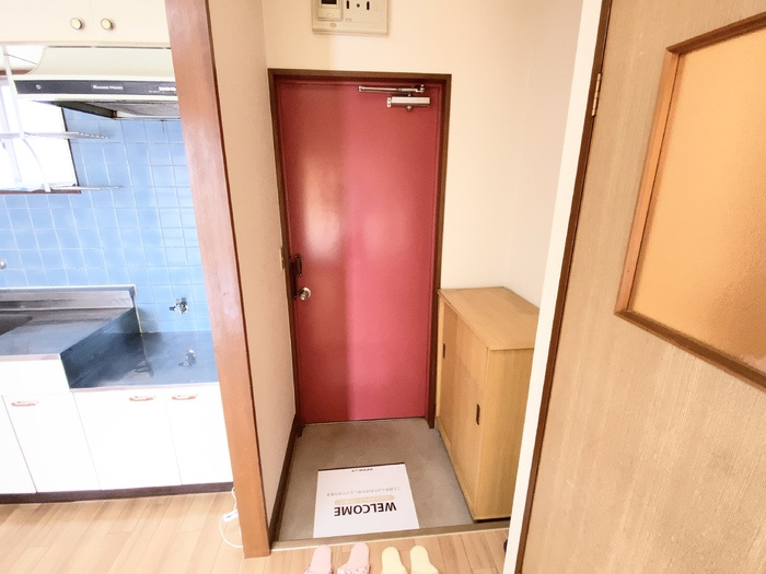 松本ビルの玄関