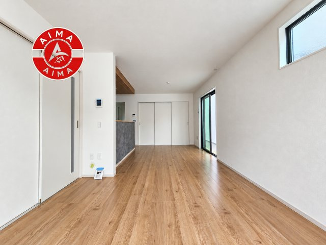 太宰府市通古賀6丁目第1-4棟（2号棟）の居間・リビング|多くの時間を過すことになるリビングだからこそ、いつも穏やかな空間・解放感が味わえ毎日が充実します。