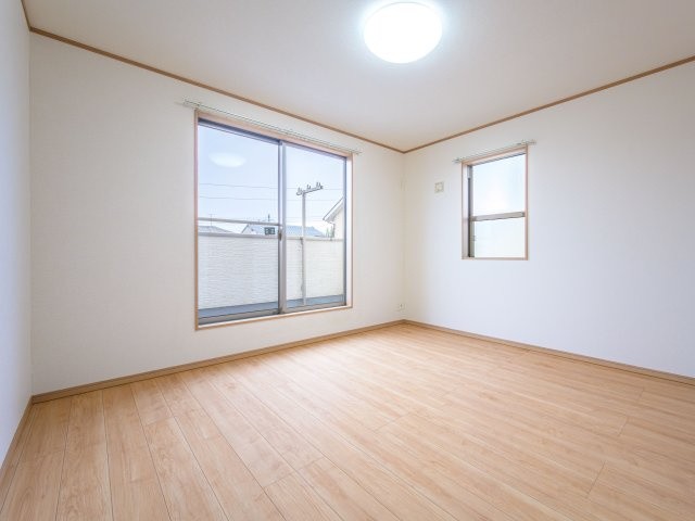 小郡市寺福童　中古戸建の洋室